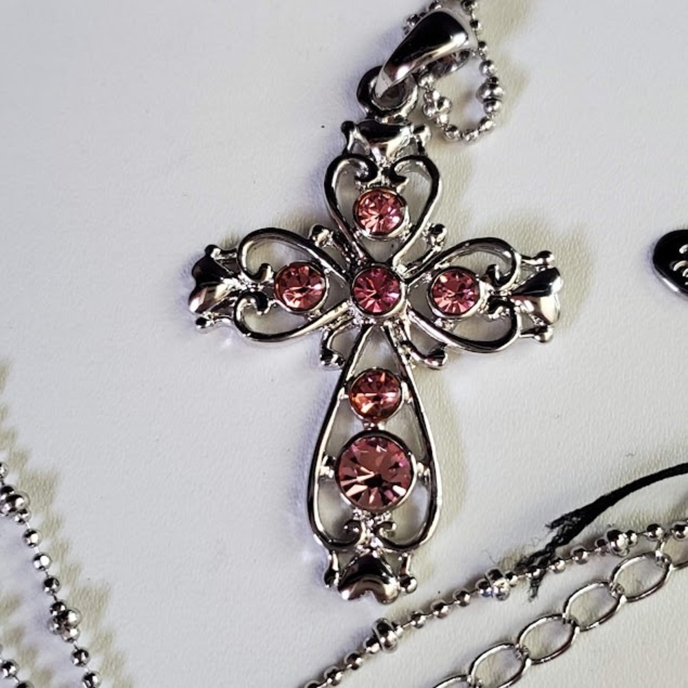 Cookie Lee Pink Rhinestone Filigree Cross Pendant Necklace Filigree Y2K Gothic - Picture 2 of 8